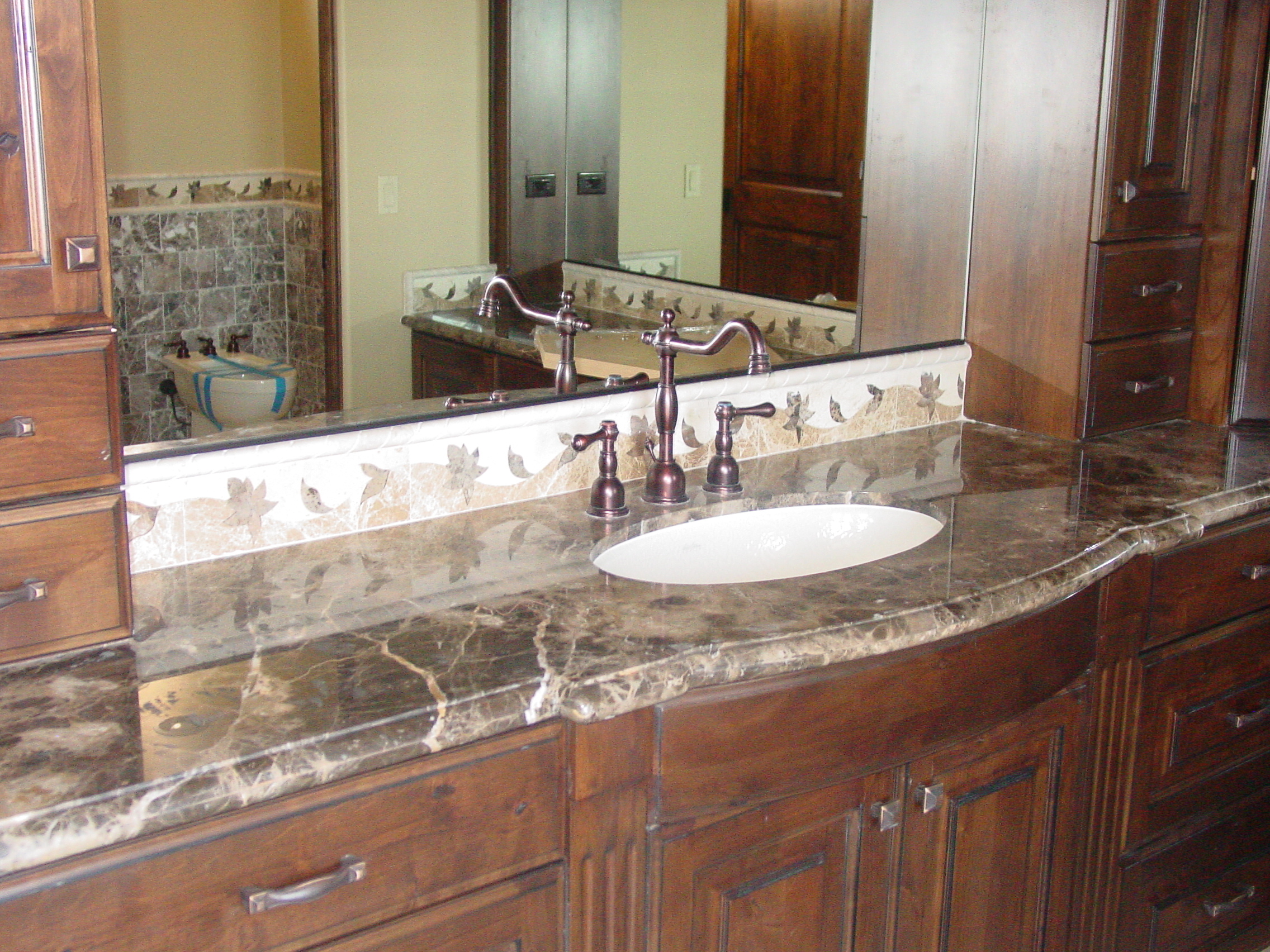 Classic Kitchen granite installation - A Granite M.D.